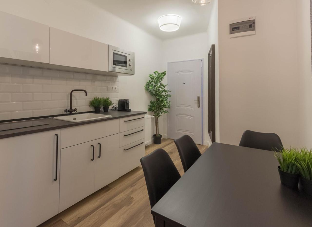 Standard Apartment by Hi5 - Madách Budapest Exterior foto