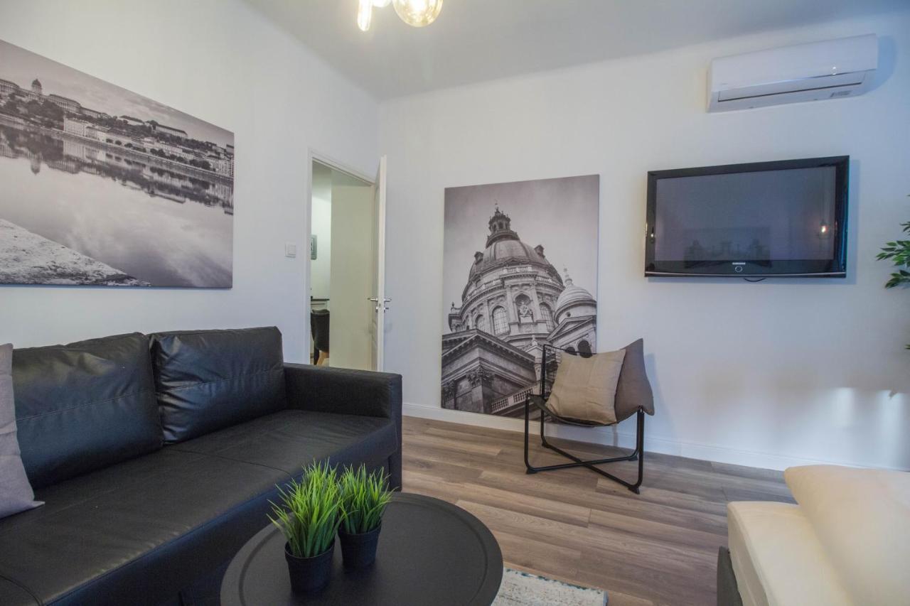 Standard Apartment by Hi5 - Madách Budapest Exterior foto